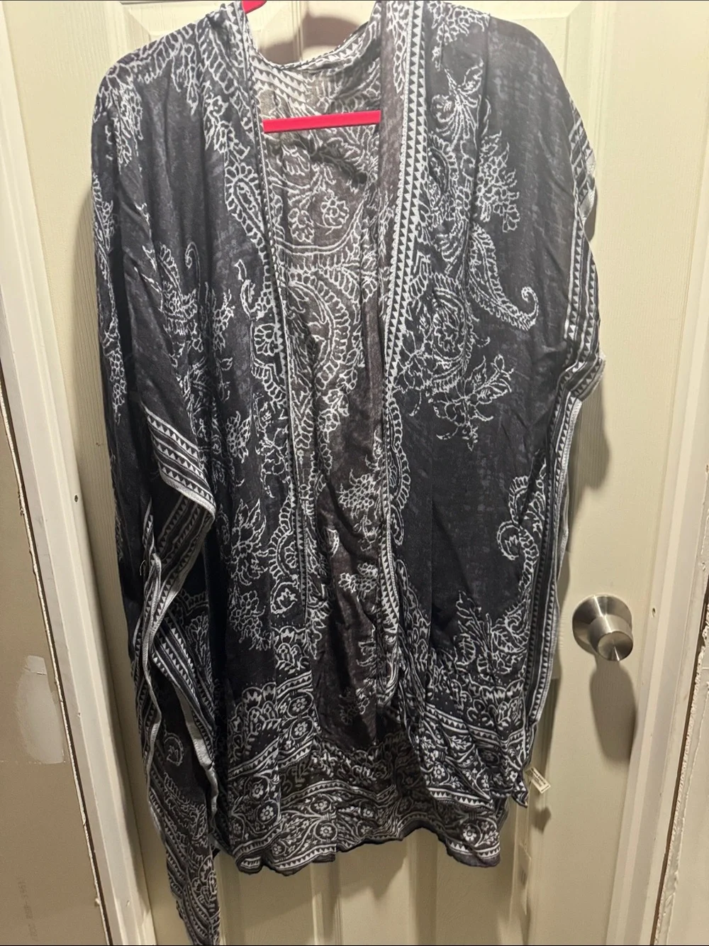 Black and White Paisley Shawl Cardigan - Women Accessories